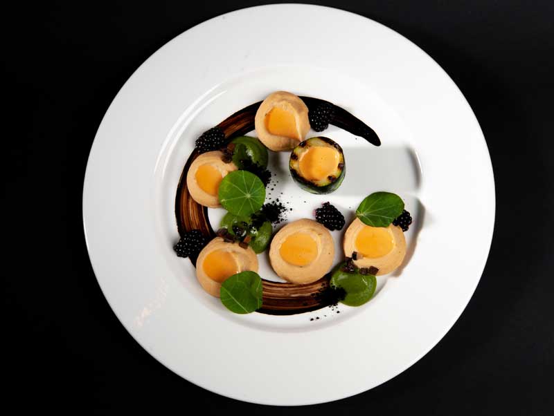 La Relazione Privilegiata with mushrooms