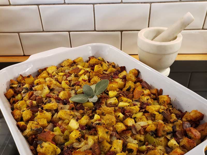 Recipe for Chanterelle mushroom stuffing with apples and cranberry.