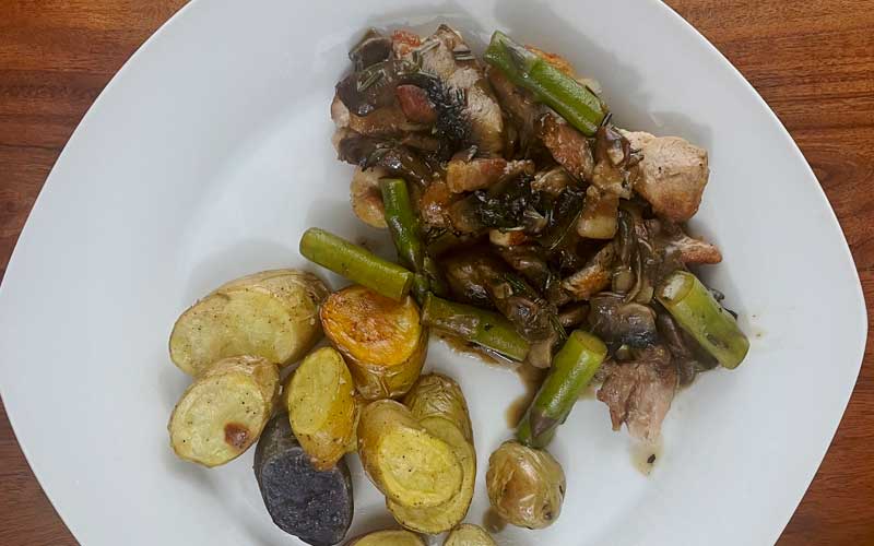Recipe for Chicken with Mushrooms, Bacon, and Asparagus