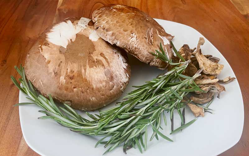 Portobello mushrooms for Recipe for Chicken with Mushrooms, Bacon, and Asparagus