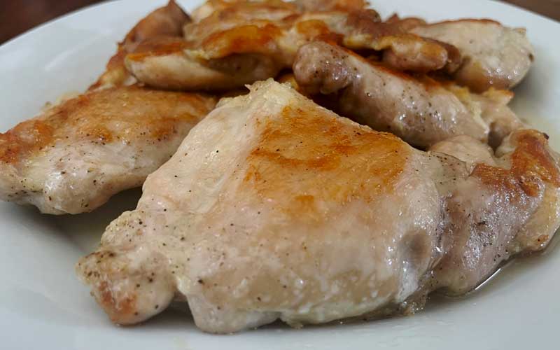 Fried chicken for the recipe for Chicken with Mushrooms, Bacon, and Asparagus